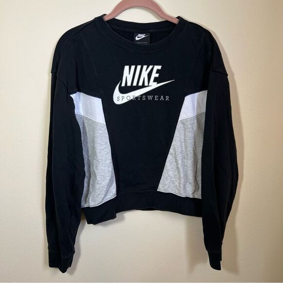 ✨ Nike Sportswear Women’s Black Gray Crewneck Sweatshirt Small - Picture 1 of 11